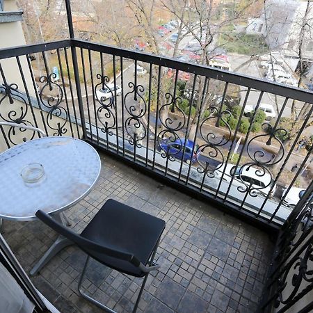 Accommodation Elegance Ni Exterior foto
